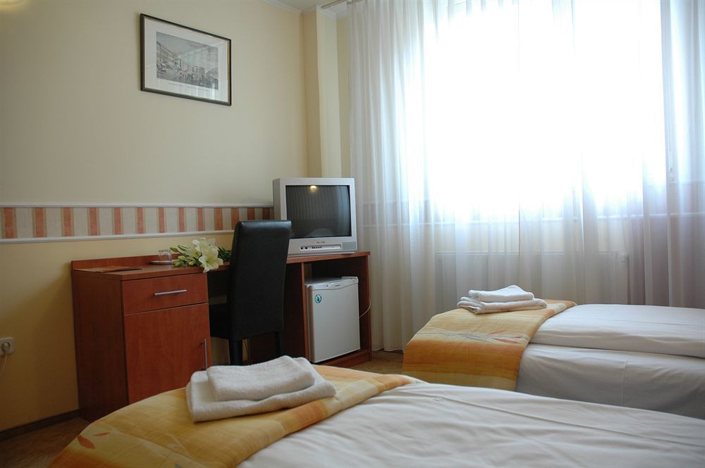 Atlantic Hotel Budapest Extérieur photo